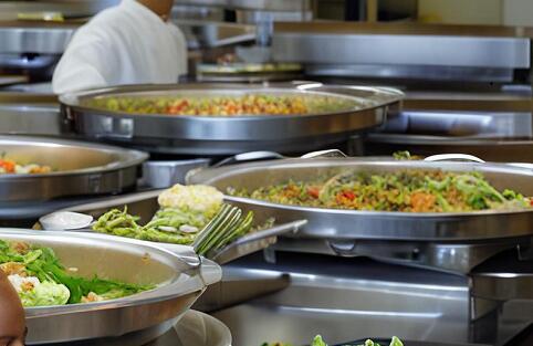 在大學(xué)食堂里包個窗口掙錢嗎？需要考慮哪些因素